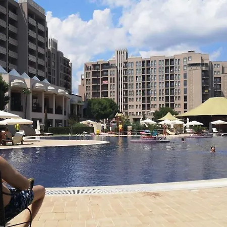 Апартамент Pool & Sea В 5-Звезден Комплекс, Слънчев Бряг ساني بيتش